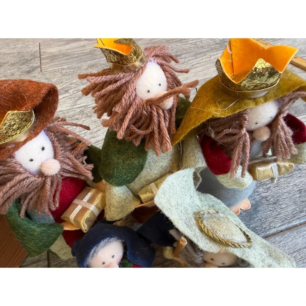 N/A handcrafted felt